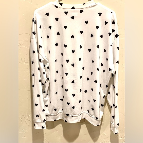 ONZIE White with Black Heart Sweatshirt - Picture 6 of 6